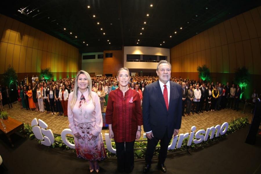 Conferencia Regional Resaltó el Papel Crucial de la Mujer en el Turismo