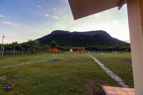 Vistas al Cerro Hu - Cabañas Bajo El Cerro