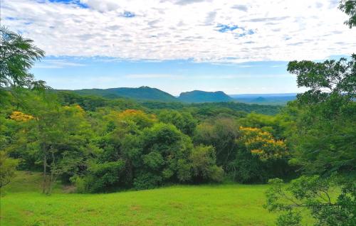 vista cerros - Eco Reserva Mbatoví