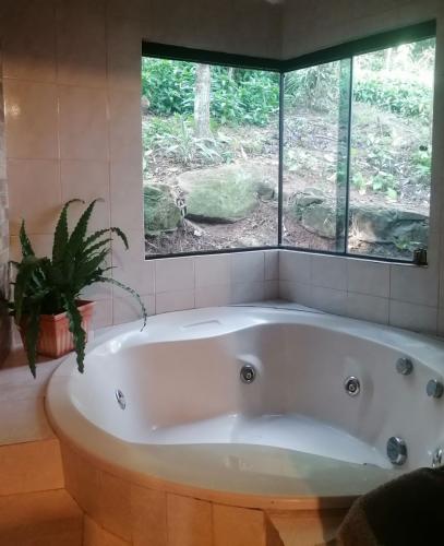 jacuzzi - Eco Reserva Mbatoví