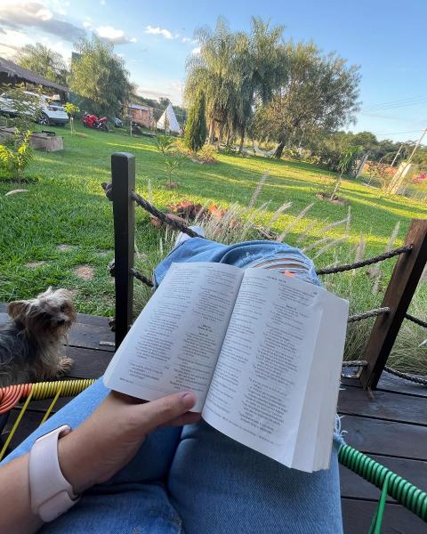 Disfrutar de la lectura y tranquilidad - Cabañas de Ita