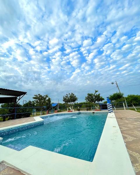 piscina - Hospedaje El Paraíso